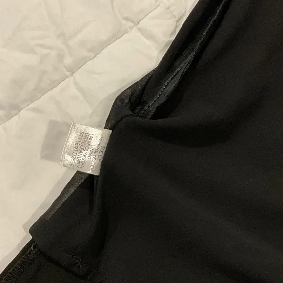 Sleek Black Lace Chemise - Picture 11 of 11